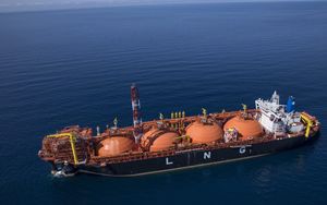 Italy gas demand decreasing but LNG import capacity increasing Risk