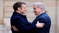 Macron A new gear in supporting Ukraine aE Sending NATO