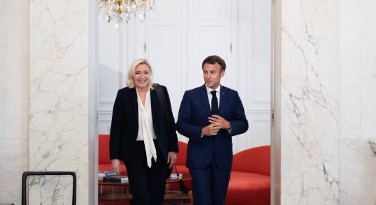 Macron finds it normal to discuss with the RN