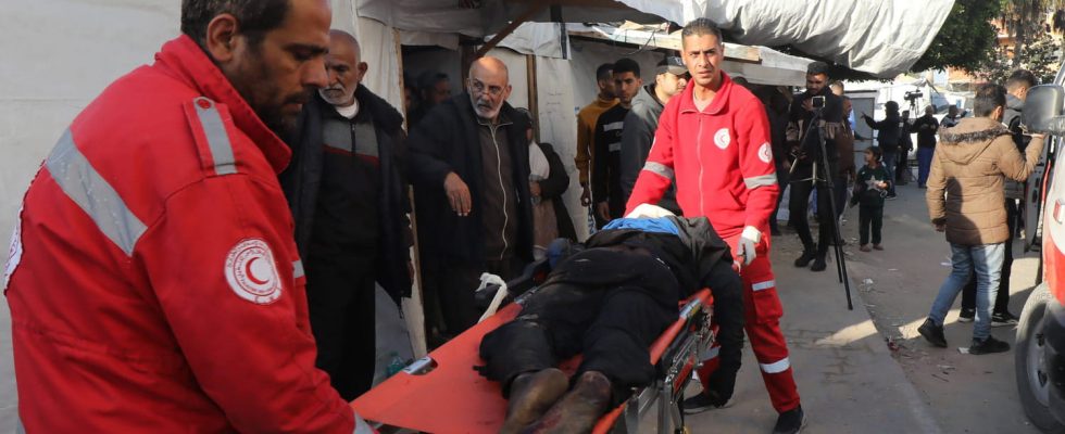 More than 100 dead in a food aid distribution in