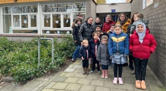 Primary school suddenly closes parents angry and surprised Really a