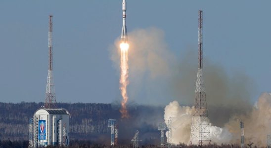 Russia sends up Iranian satellite