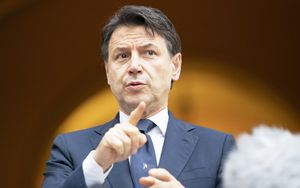 Short week Conte presents the M5S proposal to the Labor