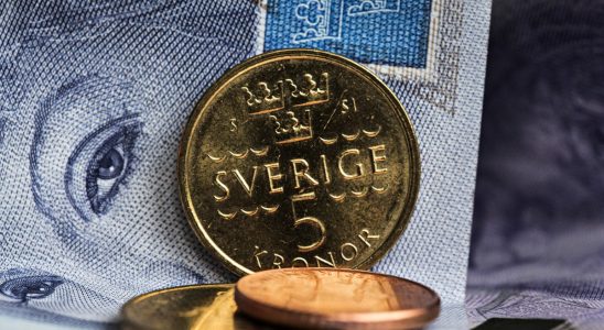 The Swedish economy is now falling again
