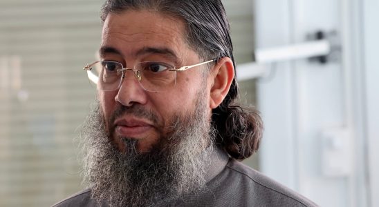 The expelled imam Mahjoub Mahjoubi says he wants to return