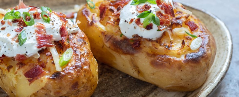 This baked potato recipe is foolproof theyre crispy in just