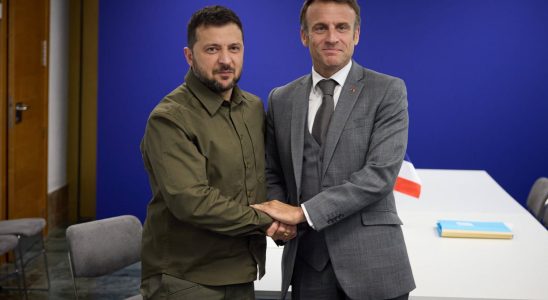 What agreement will Macron and Zelensky sign in Paris this