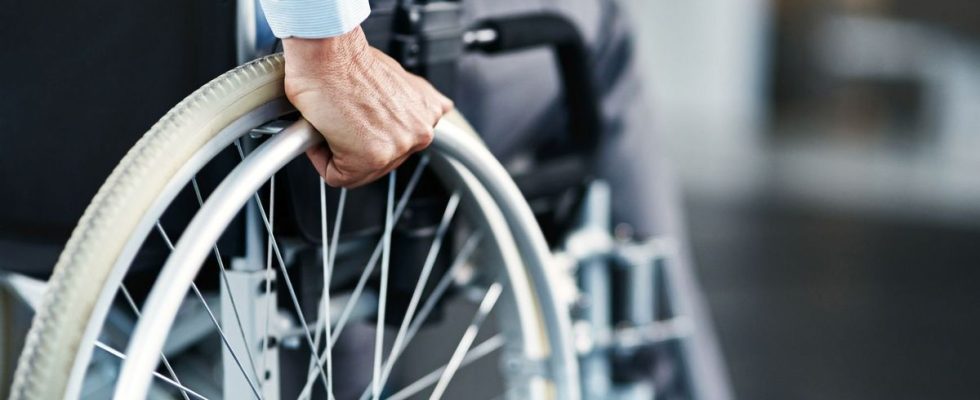 Wheelchairs reimbursed at 100 a petition to ask to respect