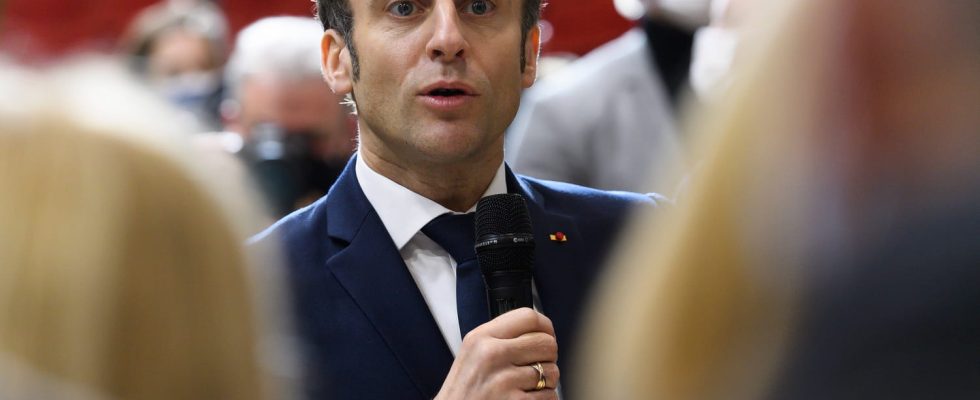 Will Emmanuel Macron maintain the debate at the Agricultural Show