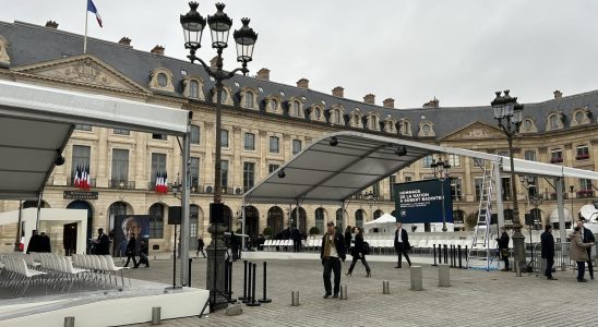 follow the ceremony at Place Vendome