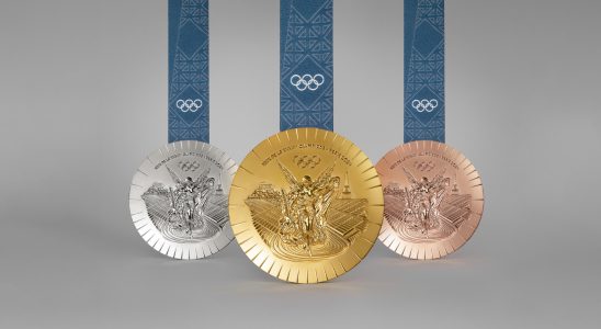 medals made of gold silver bronze and the Eiffel Tower