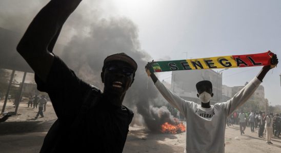 new clashes between demonstrators and police in Dakar