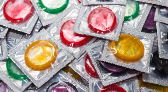 167 million condoms distributed free of charge in pharmacies