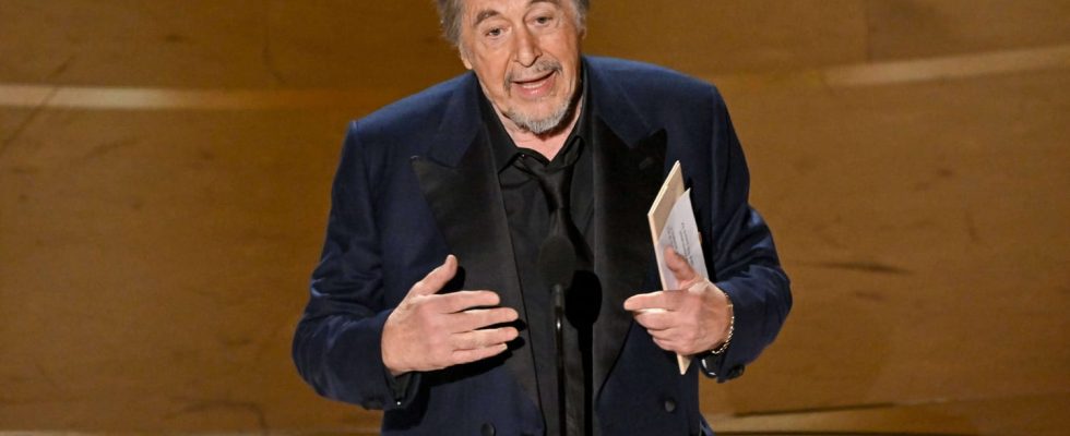 Al Pacino lunar when presenting the Oscar for Best Picture