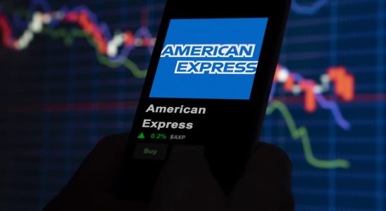 American Express warns of a significant security risk how to