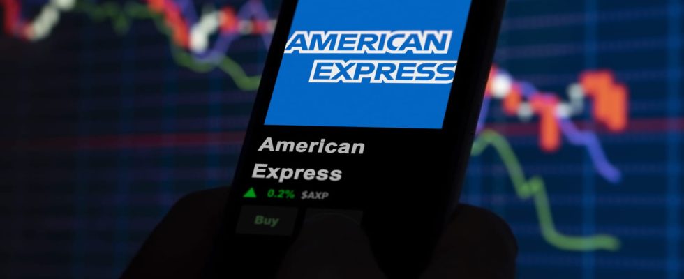 American Express warns of a significant security risk how to