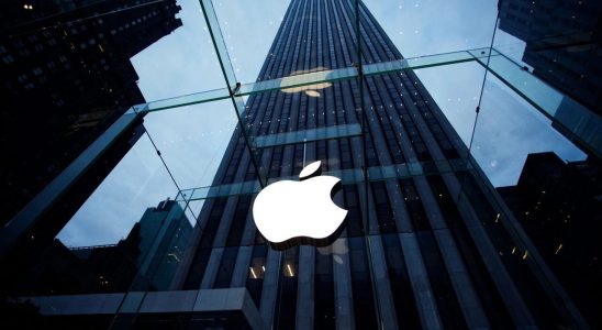 Apple Offers Artificial Intelligence Supported App Store