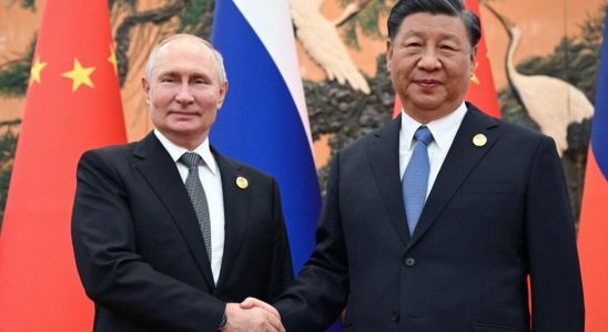 Chinese President Xi Jinping congratulates Vladimir Putin on his victory