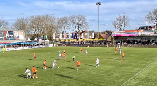 Complete amateur football Spakenburg now undefeated in 19 competition matches