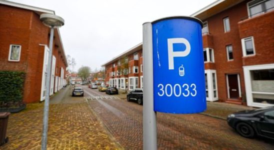 Councilor As few exceptions as possible for paid parking in