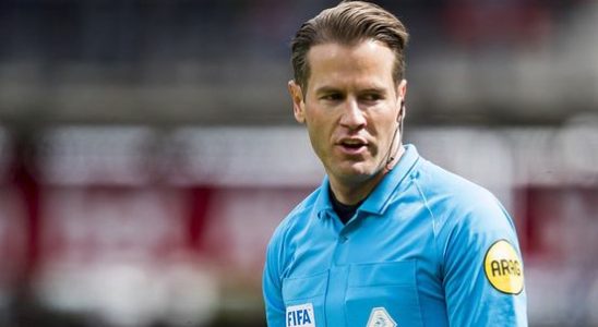 Danny Makkelie whistles FC Utrecht NEC