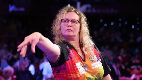 Darts players do not want to play with trans women