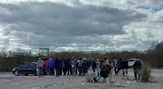 Despite winter and setbacks migrants still determined to cross the