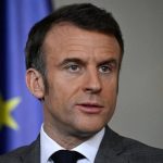 Emmanuel Macron consults his ministers and his majority
