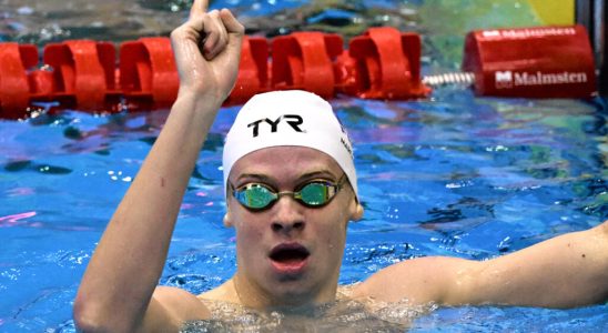 Frenchman Leon Marchand breaks a new university record