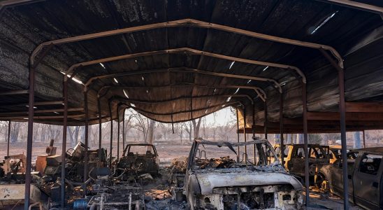 Huge Texas wildfire out of control
