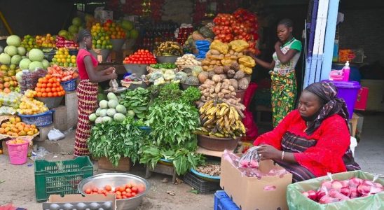 In Ivory Coast the ban on exporting several food products