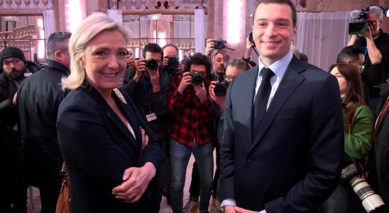 Jordan Bardella officially launches his campaign Marine Le Pen joins
