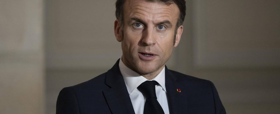 Macron ultimately in favor of adding non consent to the legal