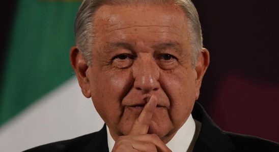 Mexico defends soft stance against drug gangs