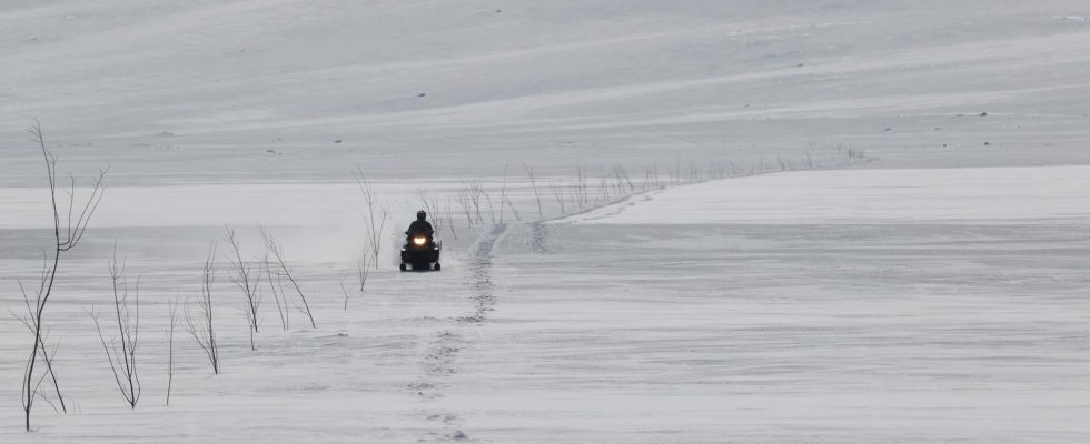 More snowmobile accidents but fewer fatalities