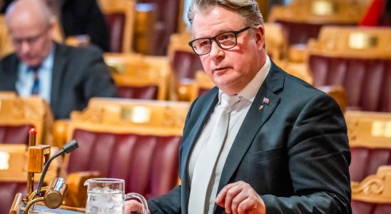 Norwegian politician is stripped of his duties
