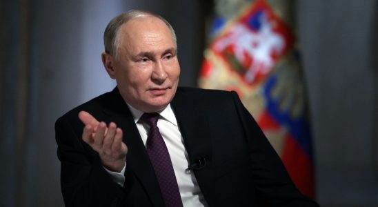 Putin calls on Russians to show patriotism in the presidential
