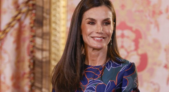 Surprise Letizia from Spain changes her look and adopts