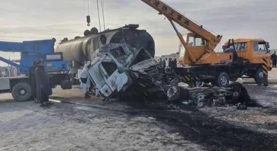 Terrible accident in Afghanistan Bus crashed into fuel tanker 21
