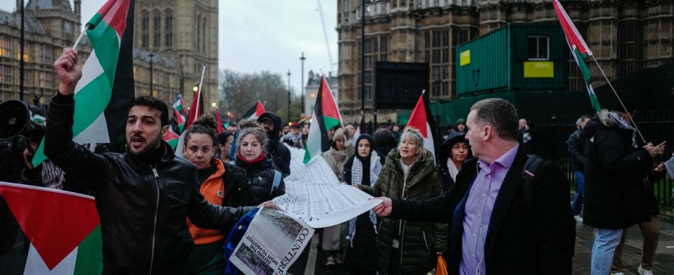 The conflict in Gaza continues to ignite the United Kingdom