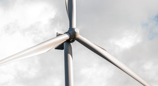 The defense is turning its back on tall wind turbines