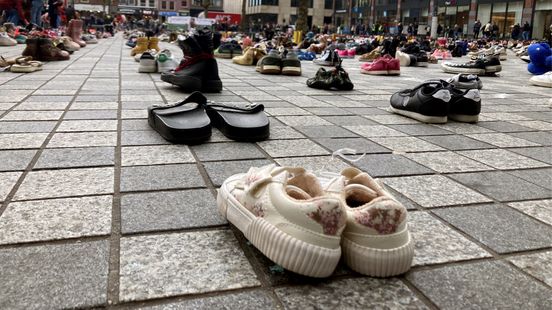 With thousands of childrens shoes demonstrators want to make suffering