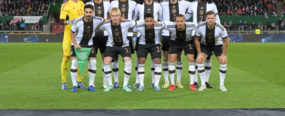 the controversy surrounding the Mannschaft which is setting Germany in