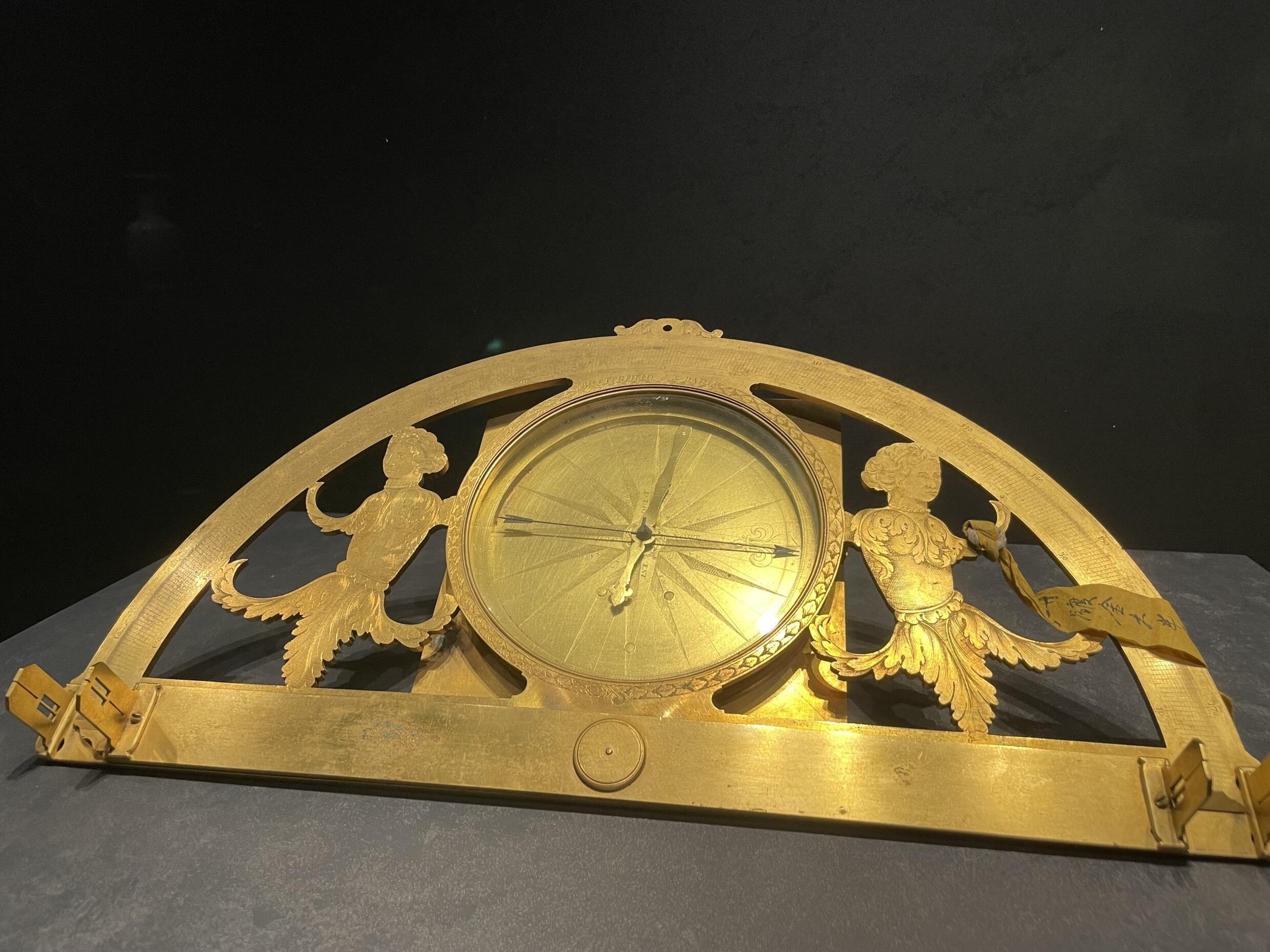 Compass of the arrival of the ambassadors of Siam.