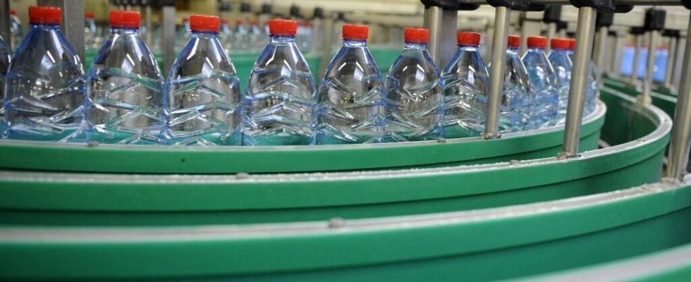 ANSES confirms the contamination of Nestle mineral waters