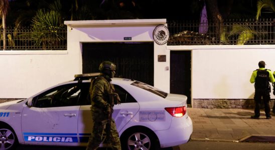 After police intrusion into its embassy in Quito Mexico cuts