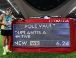 Armand Duplantis set a world record with the Norwegian superstars