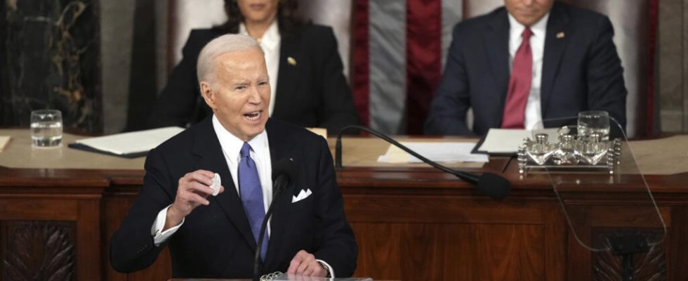 Biden steps up pressure on House to pass new aid
