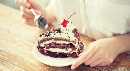 Does eating too much sugar cause diabetes