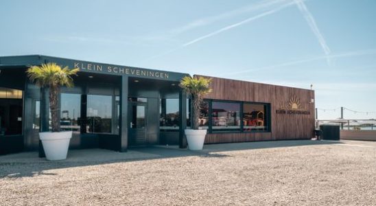 Former owner takes over Beach Club Klein Scheveningen bridal couples